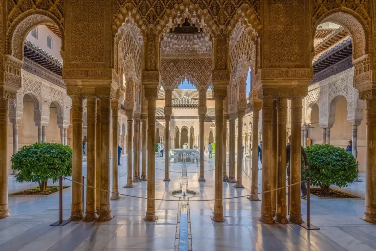 Slender marble columns around the Court of the Lions in the Nasrid Palaces